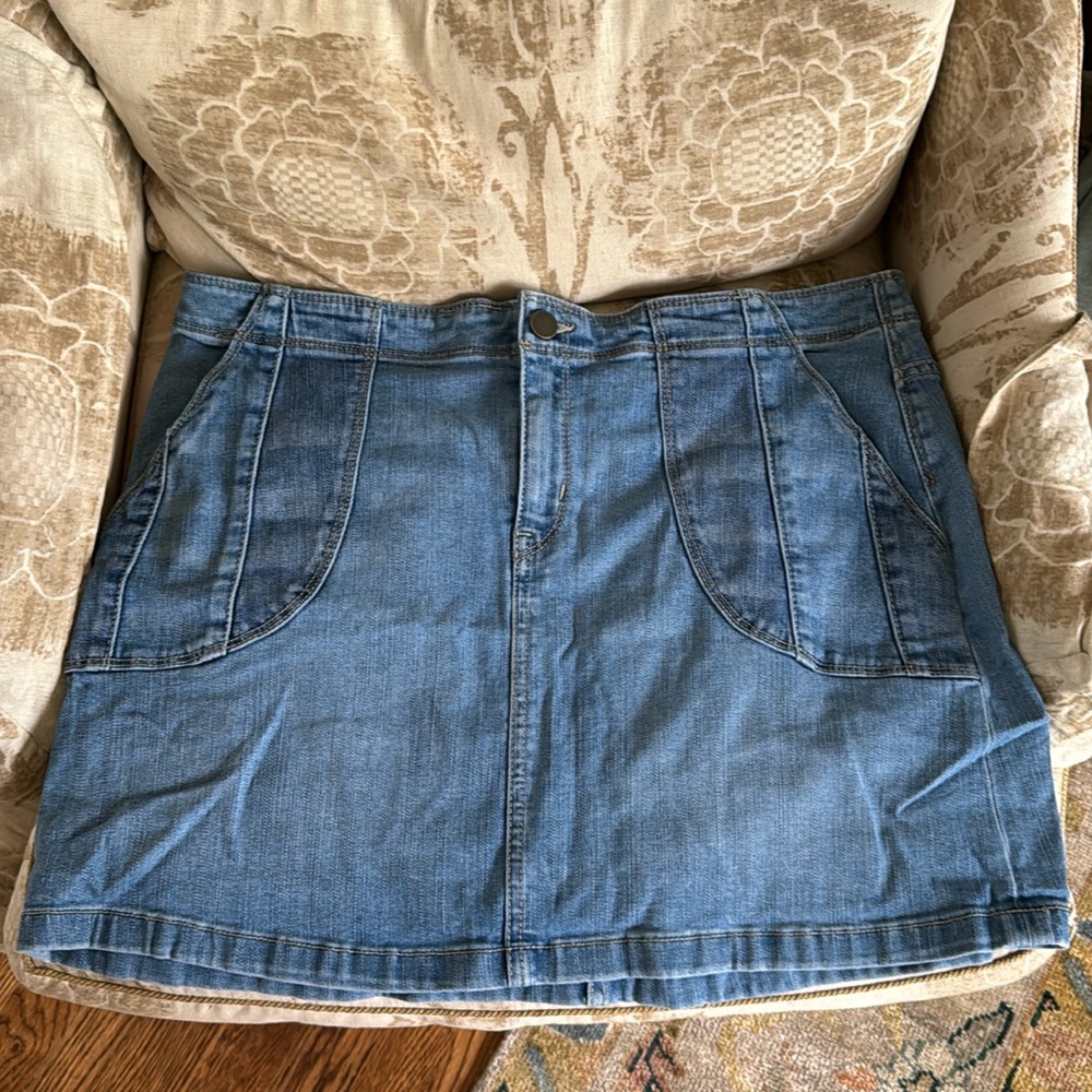 Chelsea 28 Denim Mini Skirt